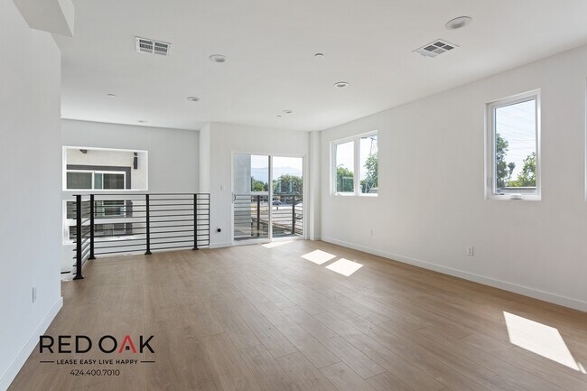 Foto del edificio - 5629 Whitnall Hwy