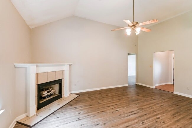 Building Photo - 9866 Rachel Shea Ave