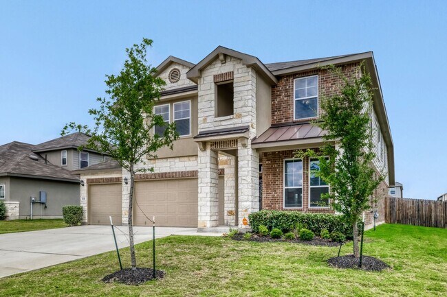 Foto del edificio - 5 spacious bedrooms, 3.5 bathrooms only 10 miles Randolph Air Force base!
