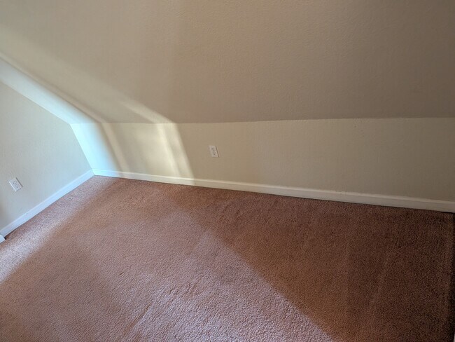Foto del edificio - 6653 Garner Pl