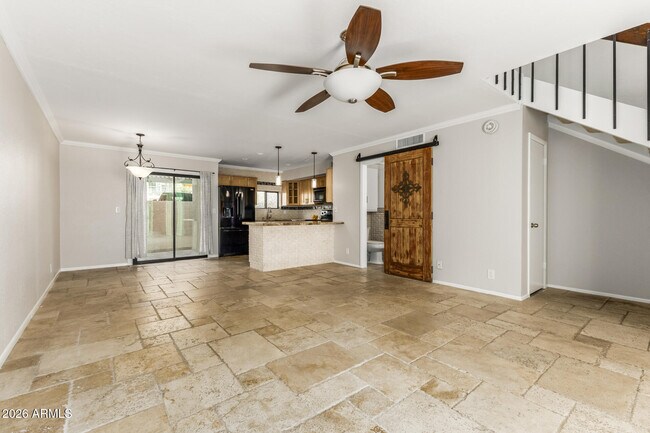 Foto del edificio - 1401 E Puget Ave