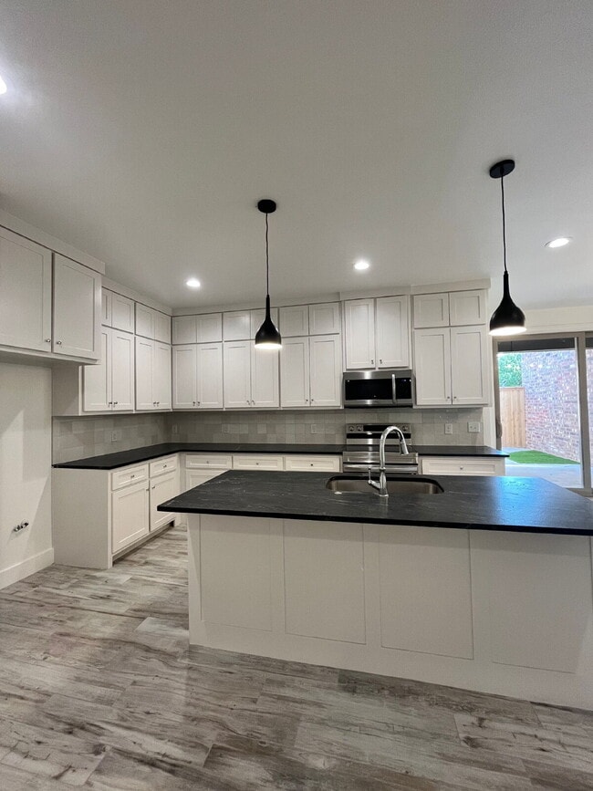 Foto del edificio - 5102 58th St