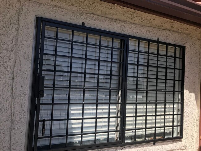 Foto del edificio - Charming 1-Bedroom Condo by Chinatown; AVA...