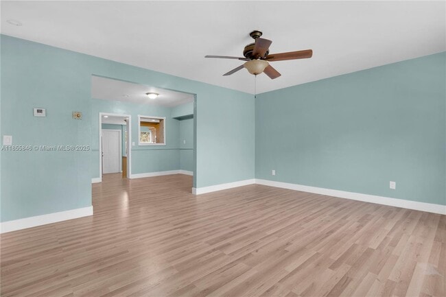 Foto del edificio - 1245 NE 117th St