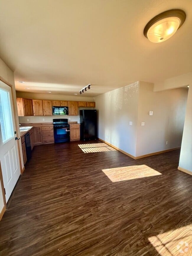 Building Photo - 3335 Warbler Way