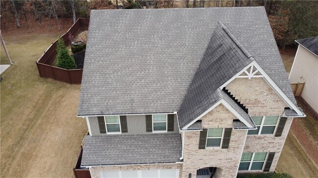 Building Photo - 4865 Alexandria Ave