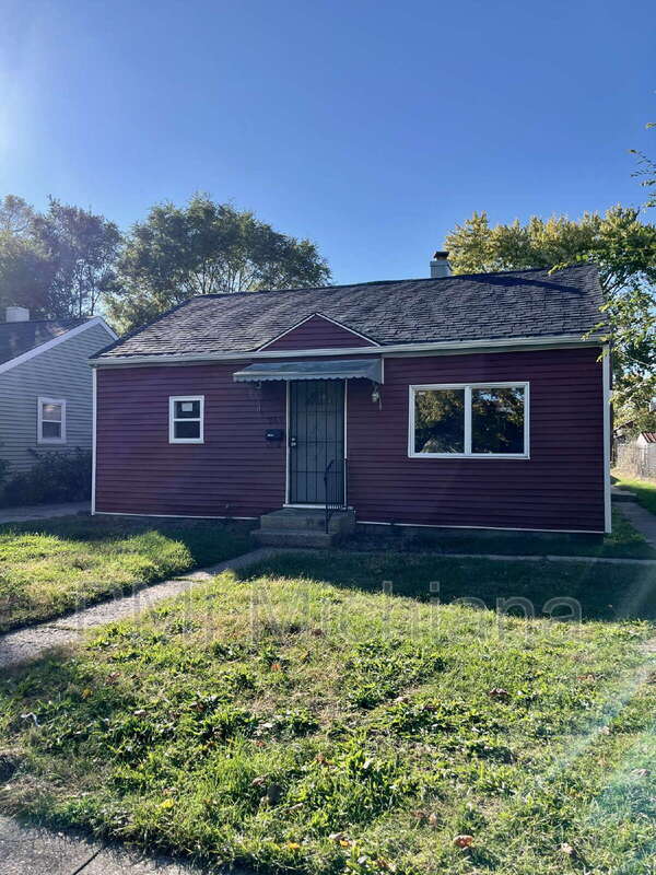 Building Photo - 261 N Kenmore St