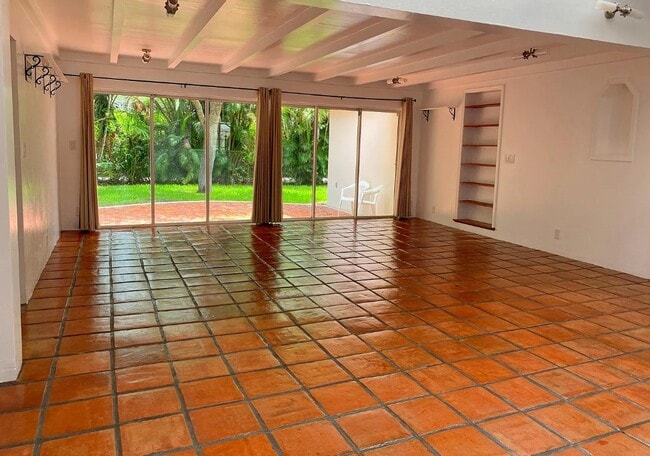 Foto del edificio - 229 NE 101st St