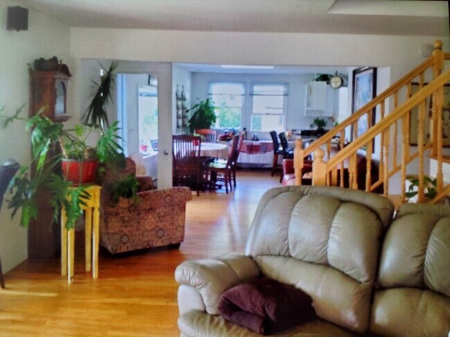 Living room - 14 Prosperity Ln