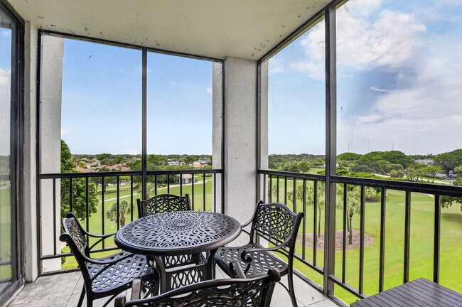 Foto del edificio - 6895 Willow Wood Dr