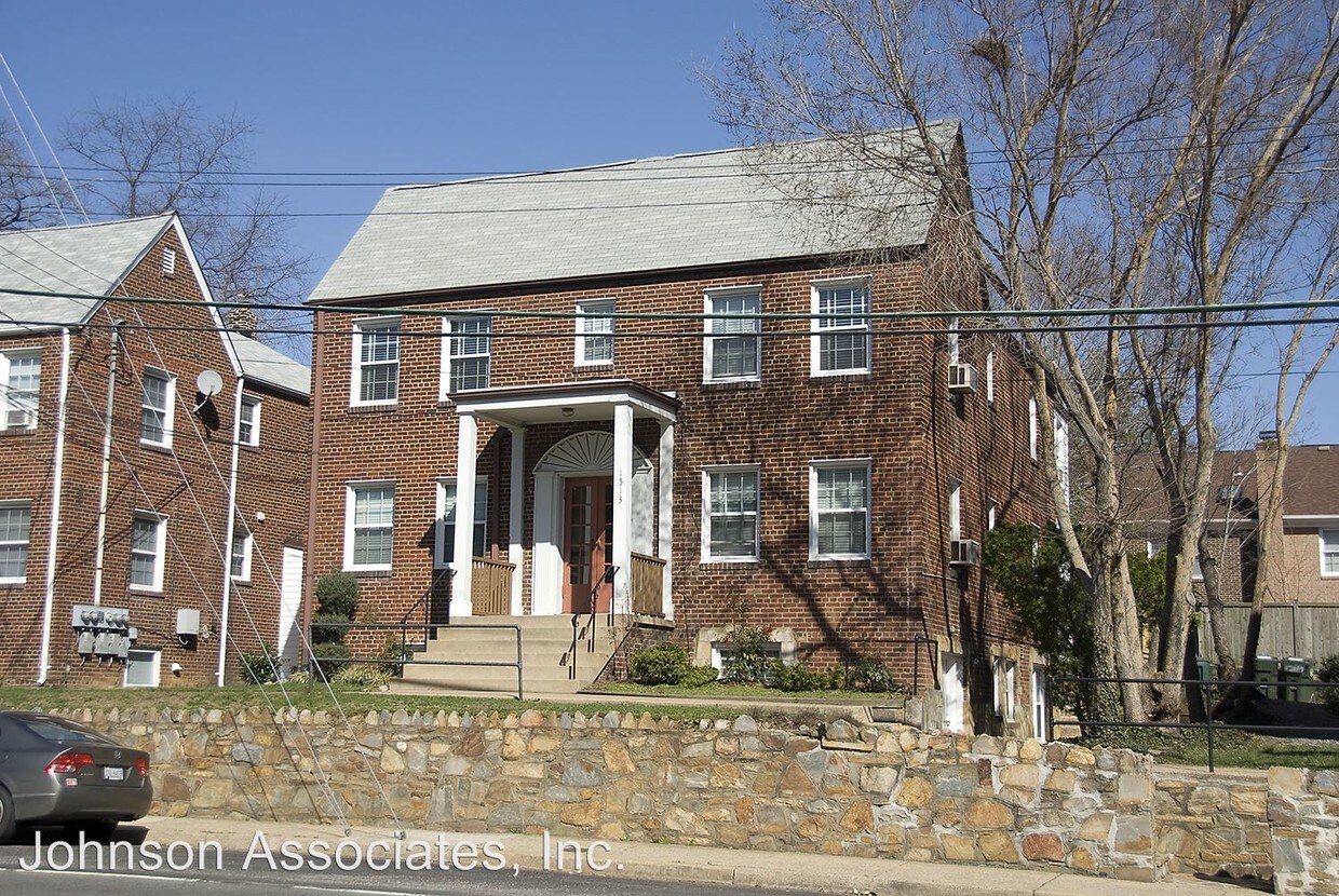 Primary Photo - 1513 N Rhodes St