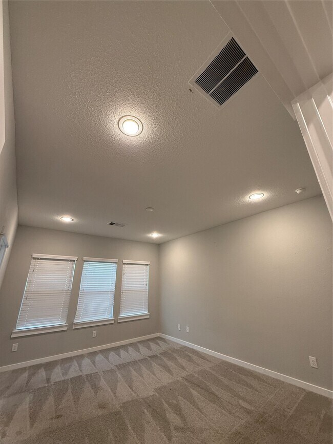Foto del edificio - 8439 Berry Brush Ln