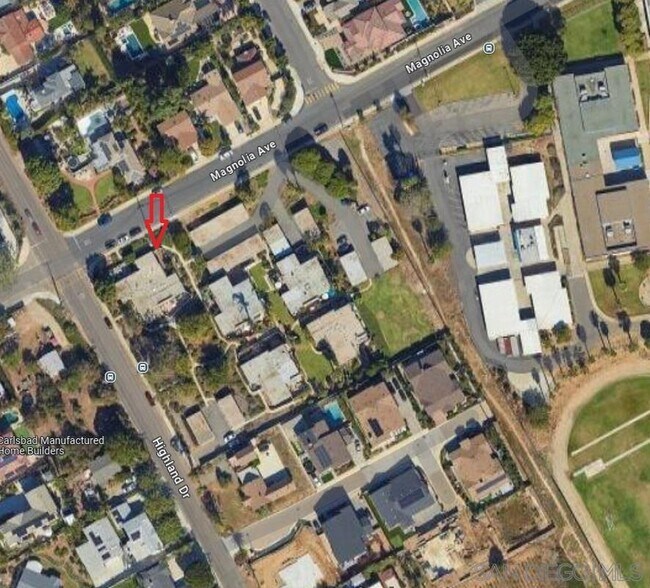 Building Photo - 3700 Highland Dr