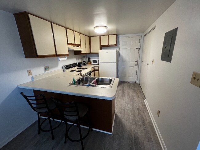 Building Photo - 6850 Blue Heron Blvd