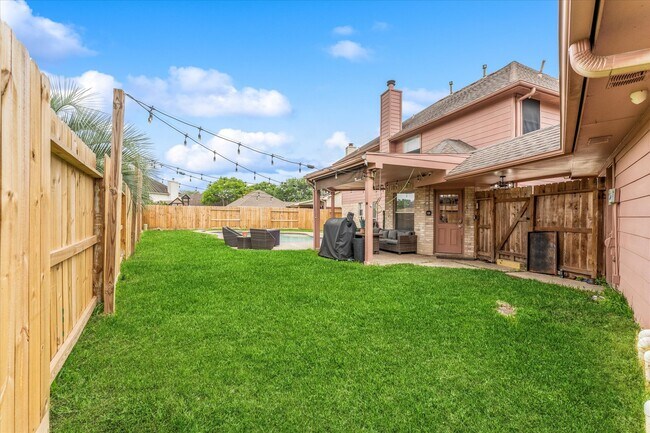 Building Photo - 4318 Raintree Ct