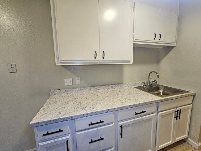 Foto del edificio - Sunny and Bright 2 Bedroom Townhouse in Vallejo CA