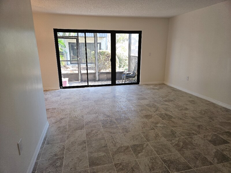 Foto del edificio - 776 116th Ave N