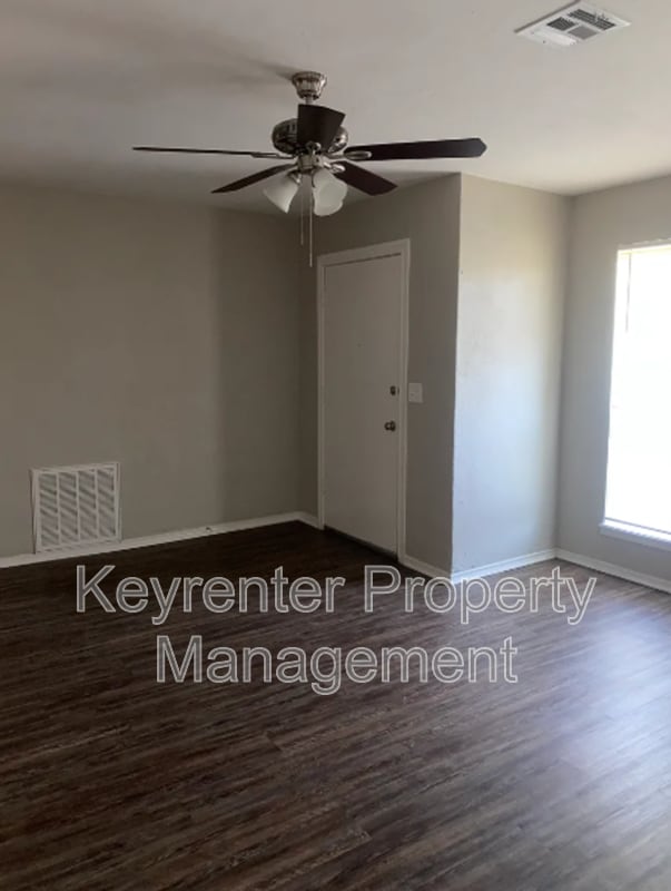 Photo - 400 NW 84th St House