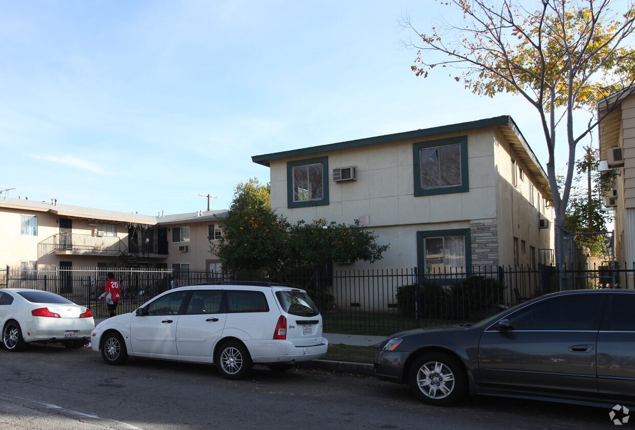 Foto del edificio - 18012 Schoenborn St