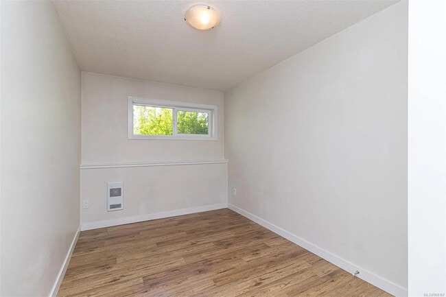 Building Photo - 5235 Miller Rd