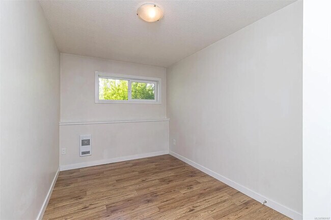 Photo du bâtiment - 5235 Miller Rd