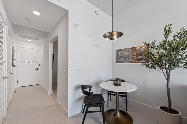 Foto del edificio - 159 NE 6th St