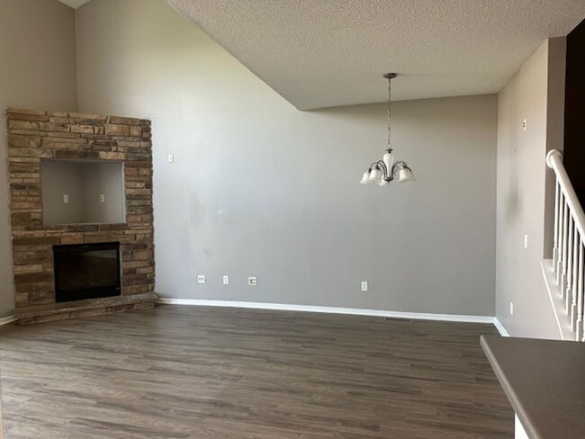 Building Photo - Spacious *2Bed*2Bath townhome Cottage Grov...