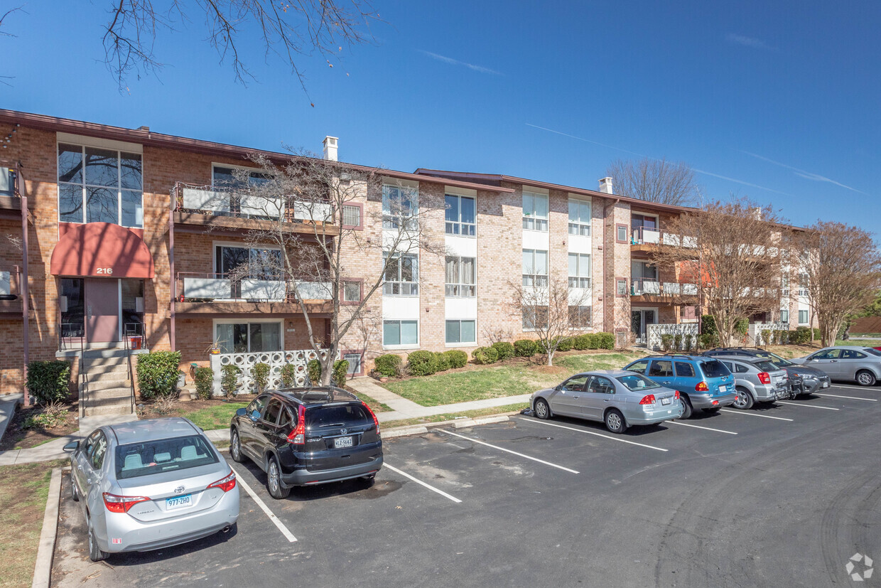 Building Photo - Park Terrace Condominium
