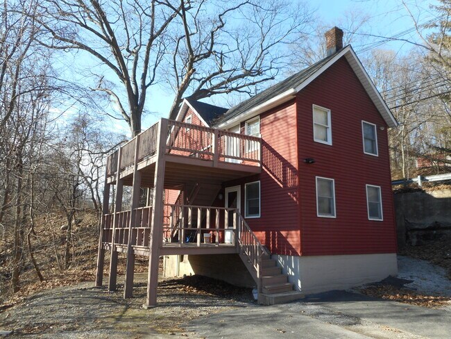 2nd Floor of 2 family - 213 Hamburg Tpke
