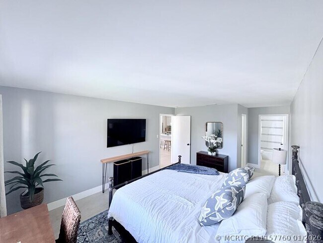 Foto del edificio - 2050 Oleander Blvd