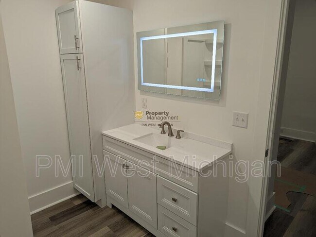 Foto del edificio - 822 Nagold St NW