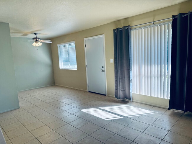 Foto del edificio - 1307 E Colter St