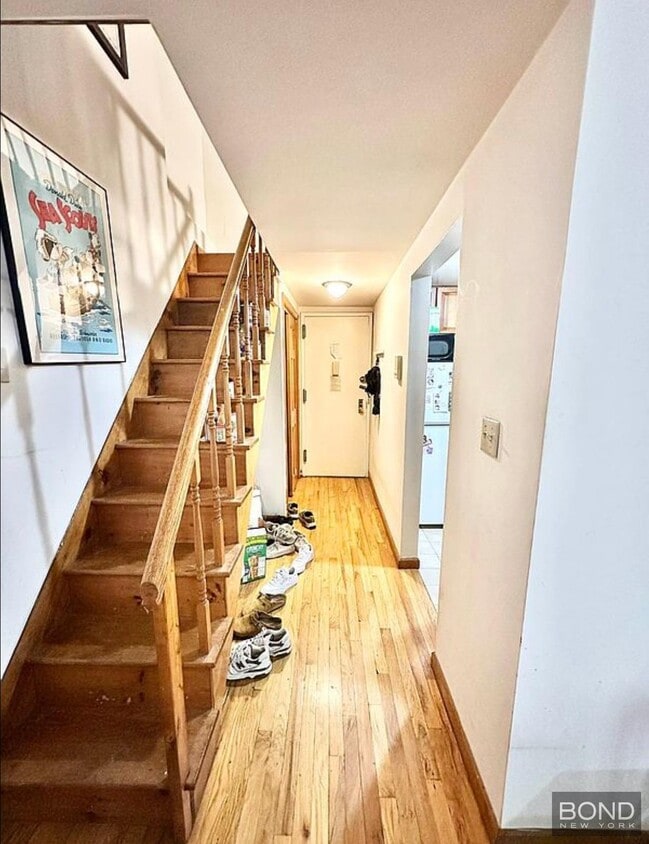 Building Photo - 49 W 73rd St
