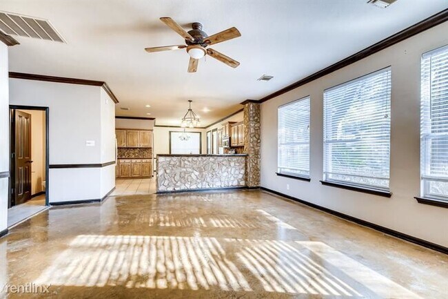 Building Photo - 5 br, 2.5 bath House - 25233 Battle Lake UNIT