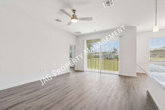 Foto del edificio - 2613 Hagoplan Ave SW