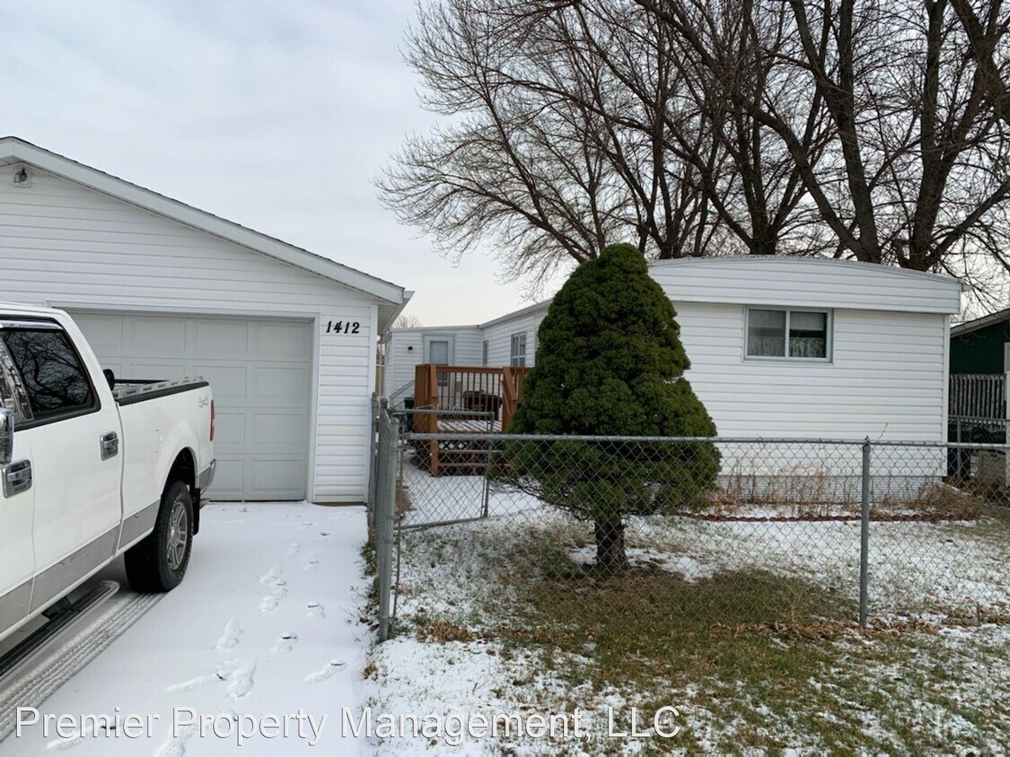 3 br, 1 bath House 1412 8th ave SE House Rental in Mandan, ND