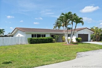 Building Photo - 2910 NE 40th Ct