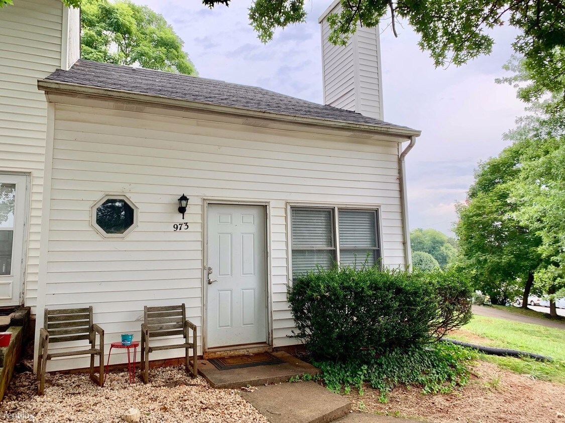 Primary Photo - 3 br, 2 bath House - 973 Rives Street
