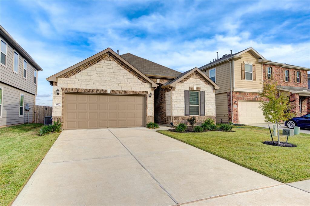 Primary Photo - 4922 Lucky Fawn Ln