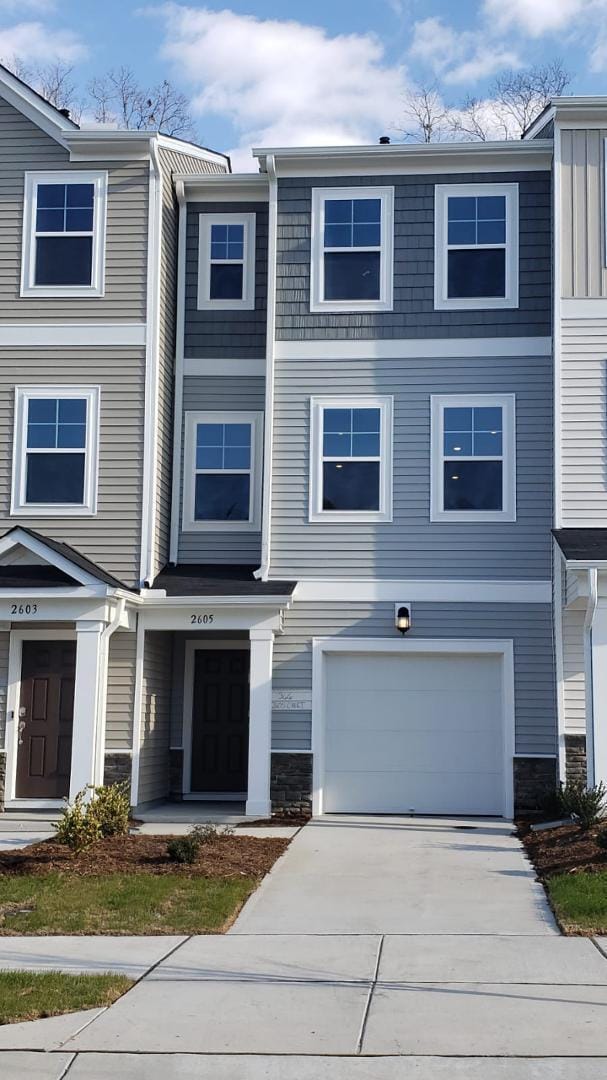 Building Photo - 2605 Chert Ln