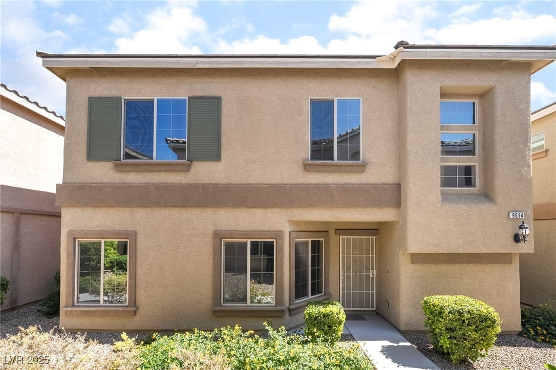 Primary Photo - 9614 Vega Carpio Ave