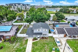 Building Photo - 6504 Lenore Dr