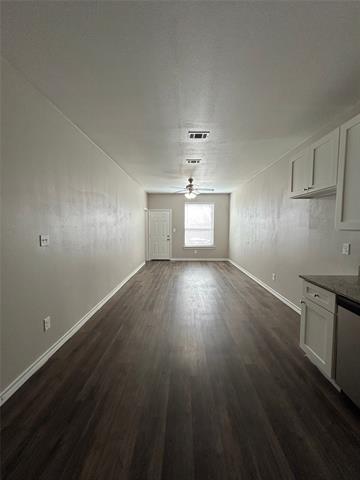 Foto del edificio - 7931 Doreen Ave