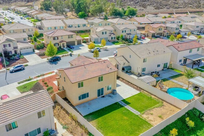 Foto del edificio - 32184 Rambling Ct