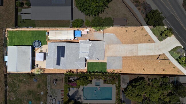 Foto del edificio - 931 Rock Springs Rd