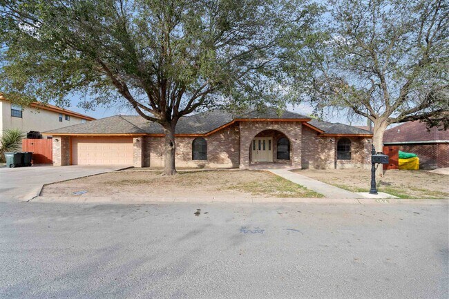 Building Photo - 104 Virgie St