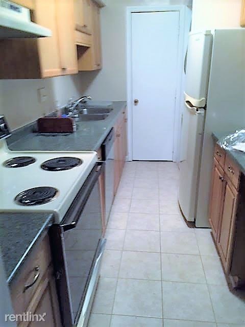 Building Photo - 2 br, 1 bath Condo - 940 Adam Dr Apt B