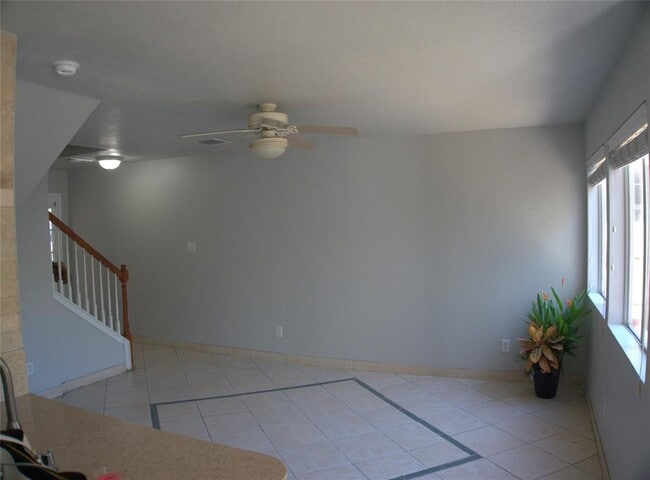 Foto del edificio - 1512 Parkfield Cir