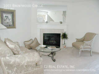Foto del edificio - 1003 Brentwood Cir