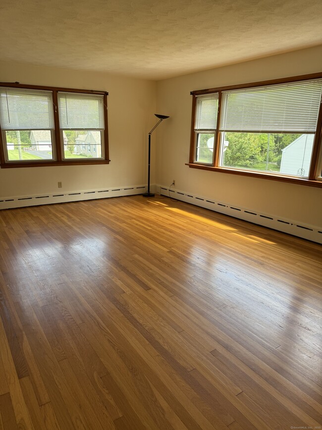Building Photo - 31 Benham Ave
